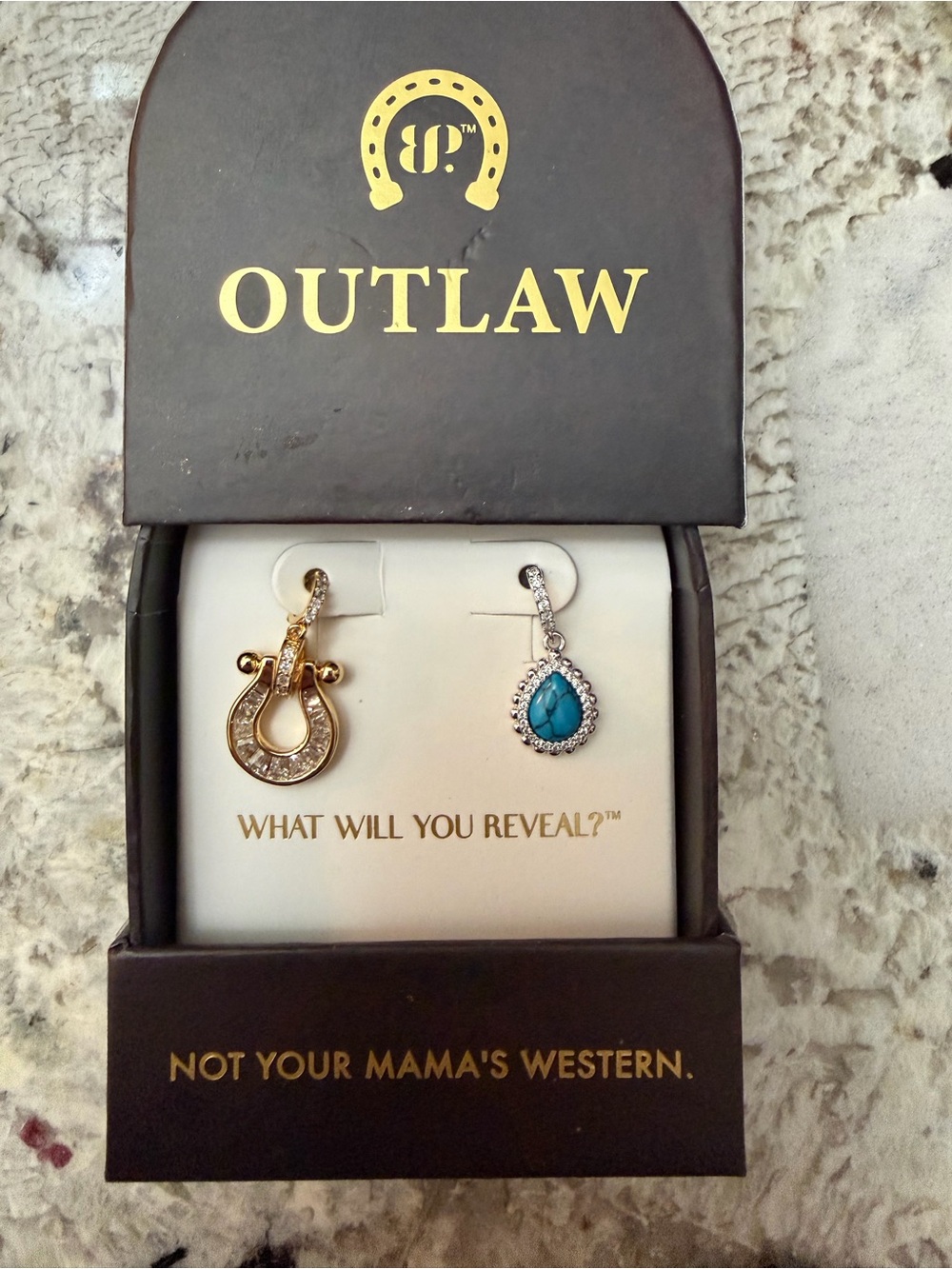 Outlaw Women’s Turquoise Teardrop and Gold Horseshoe charm Set